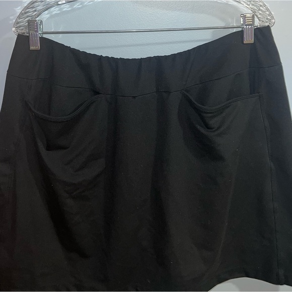 Tail- Black skirt - Picture 2 of 6